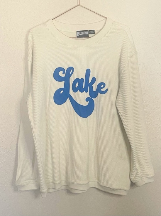 Pennant Sportswear Tops - Lake Graphic Sweatshirt Medium Coastal Cottagecore Blue White Pullover